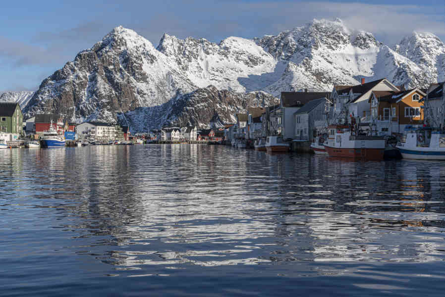 Noruega - islas Lofoten 057 - Henningsvaer.jpg